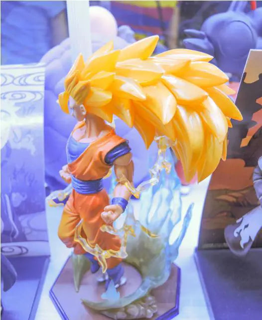 Super Saiyan Dragon Ball Collector Figure