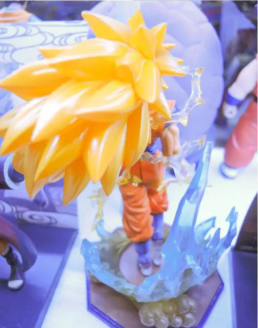 Super Saiyan Dragon Ball Collector Figure